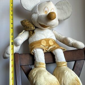 Mickey Mouse Holiday Limited Edition